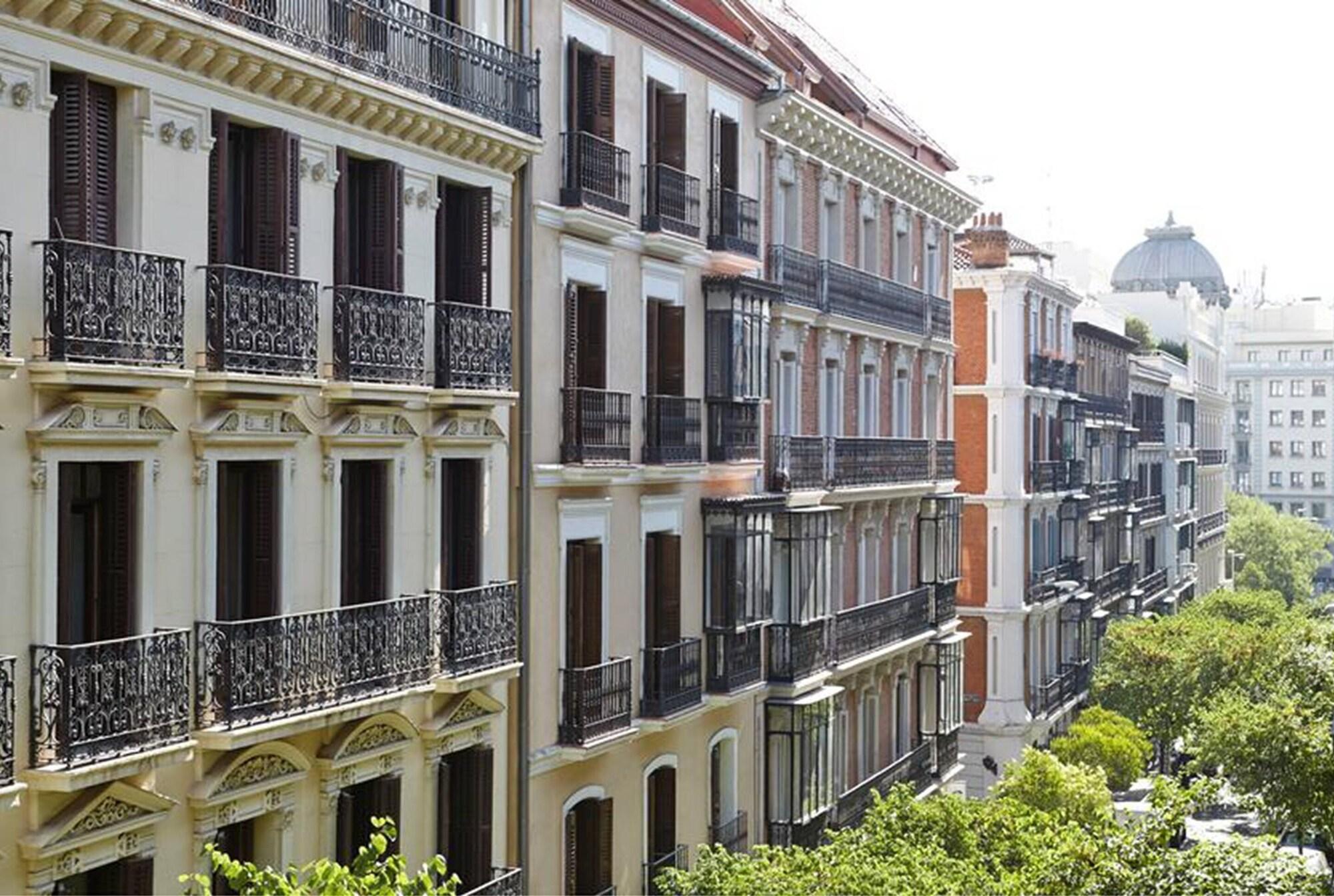 60 Balconies Design Madri Exterior foto